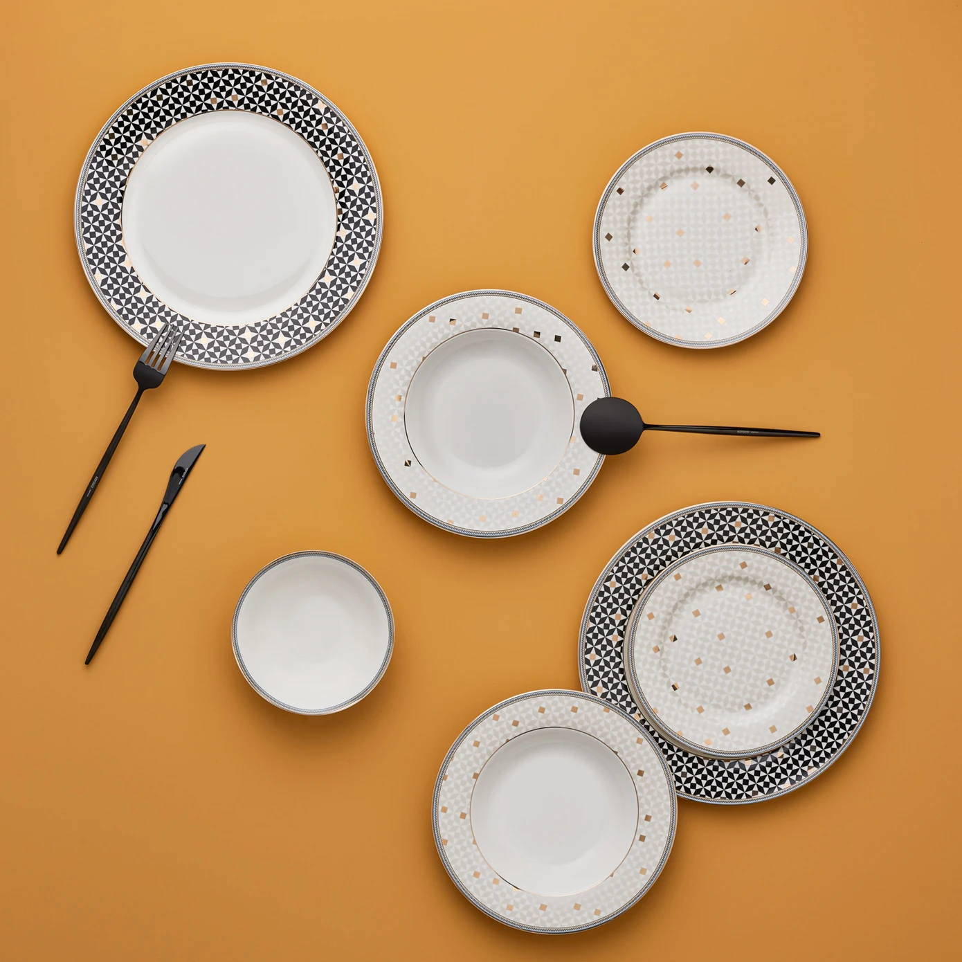 كاراجا أليسا طقم عشاء مكون من 24 قطعة لـ 6 أشخاص