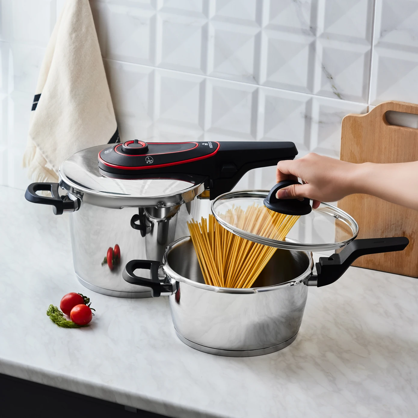 KARACA DISCOVERY 4+6 LT PRESSURE COOKER RED