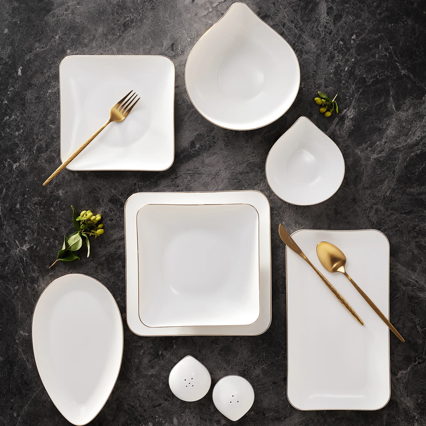 KARACA STREAMLINE ELINOR 30 PIECES GOLD DINING SET FOR 6 PEOPLE