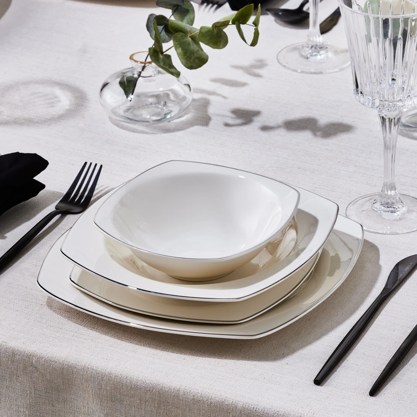 كاراجا ماني بلاتينيوم 24 قطعة نصف مربع YMT لـ 6 أشخاص