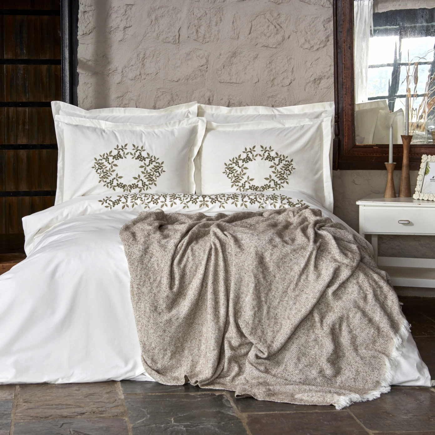 [200.22.14.0280] CASANDRA GREEN 100% PMK DOUBLE KS EMBROIDERED DUVET COVER TKM