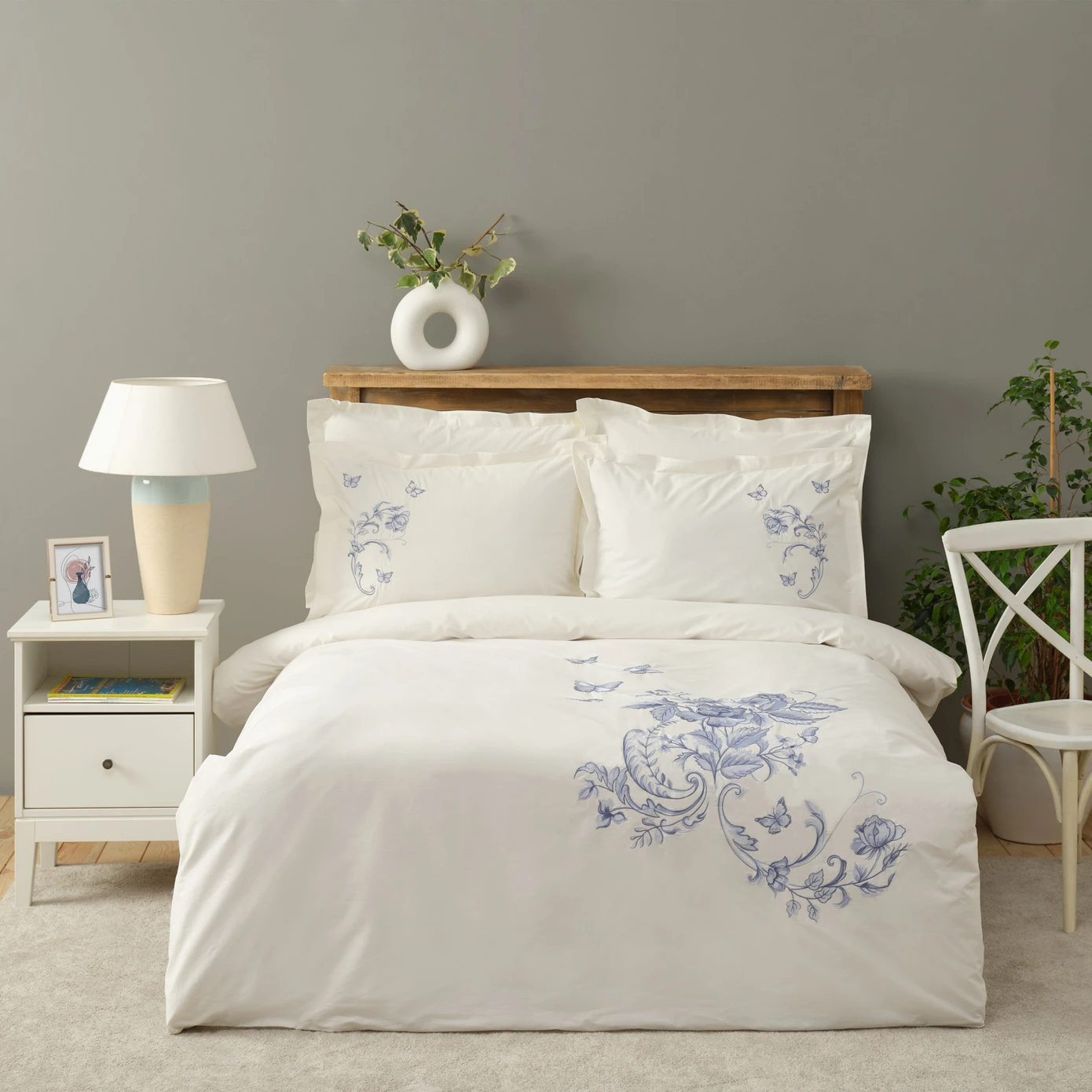 [200.22.14.0110] EMILY WHITE 100% PMK DOUBLE EMBROIDERED DUVET COVER SET