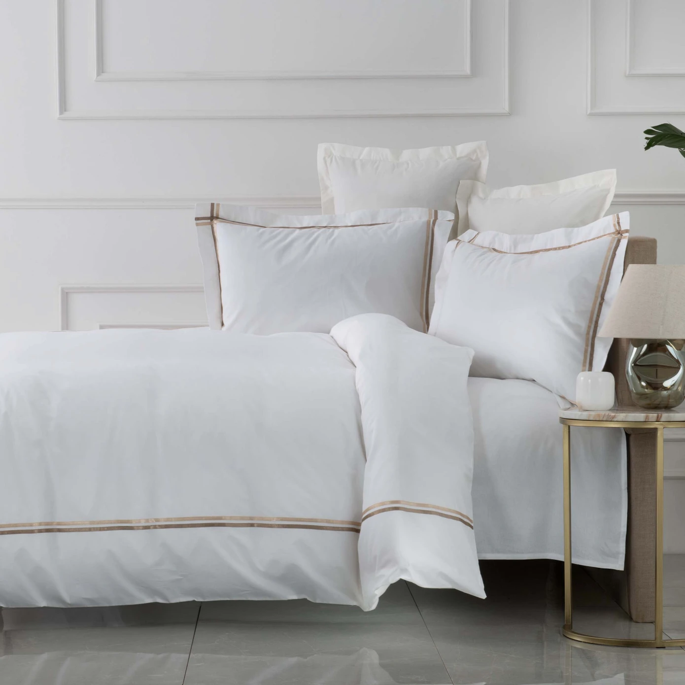 [200.20.01.0101] WHITE COL VALSE BEIGE SATIN STRIPED PERCALE CIFT KS NEV SET