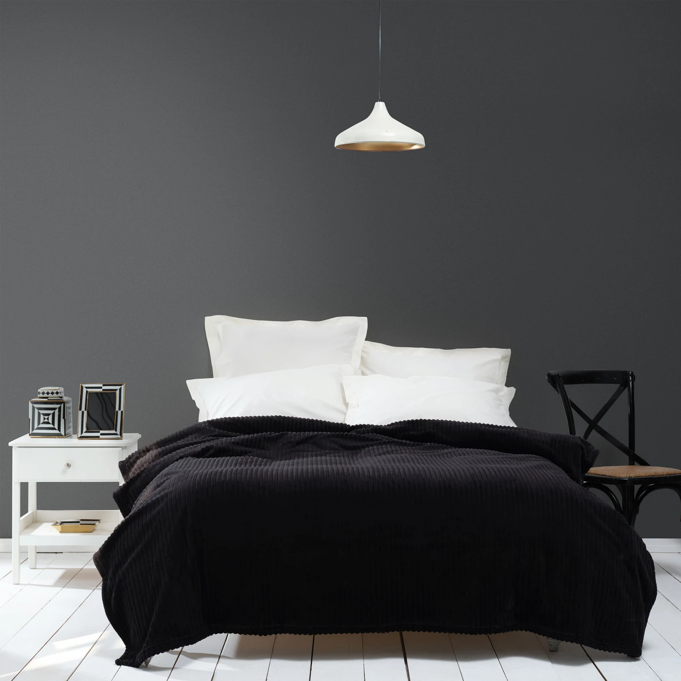 [200.21.01.0067] KH JOENA BLACK DOUBLE KS BLANKET (PP)