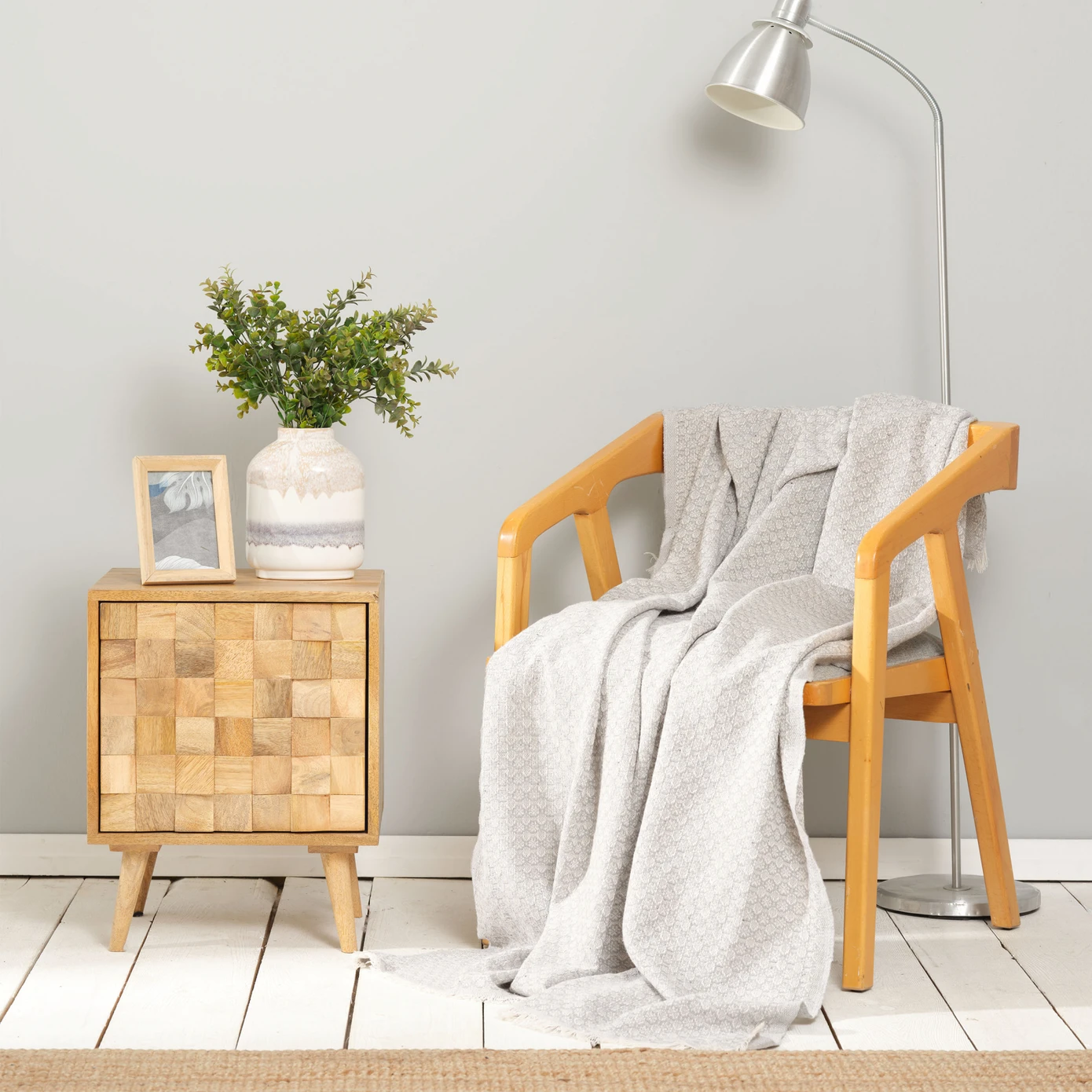 [200.21.01.0680] KH BETY GRAY THROW 130X170