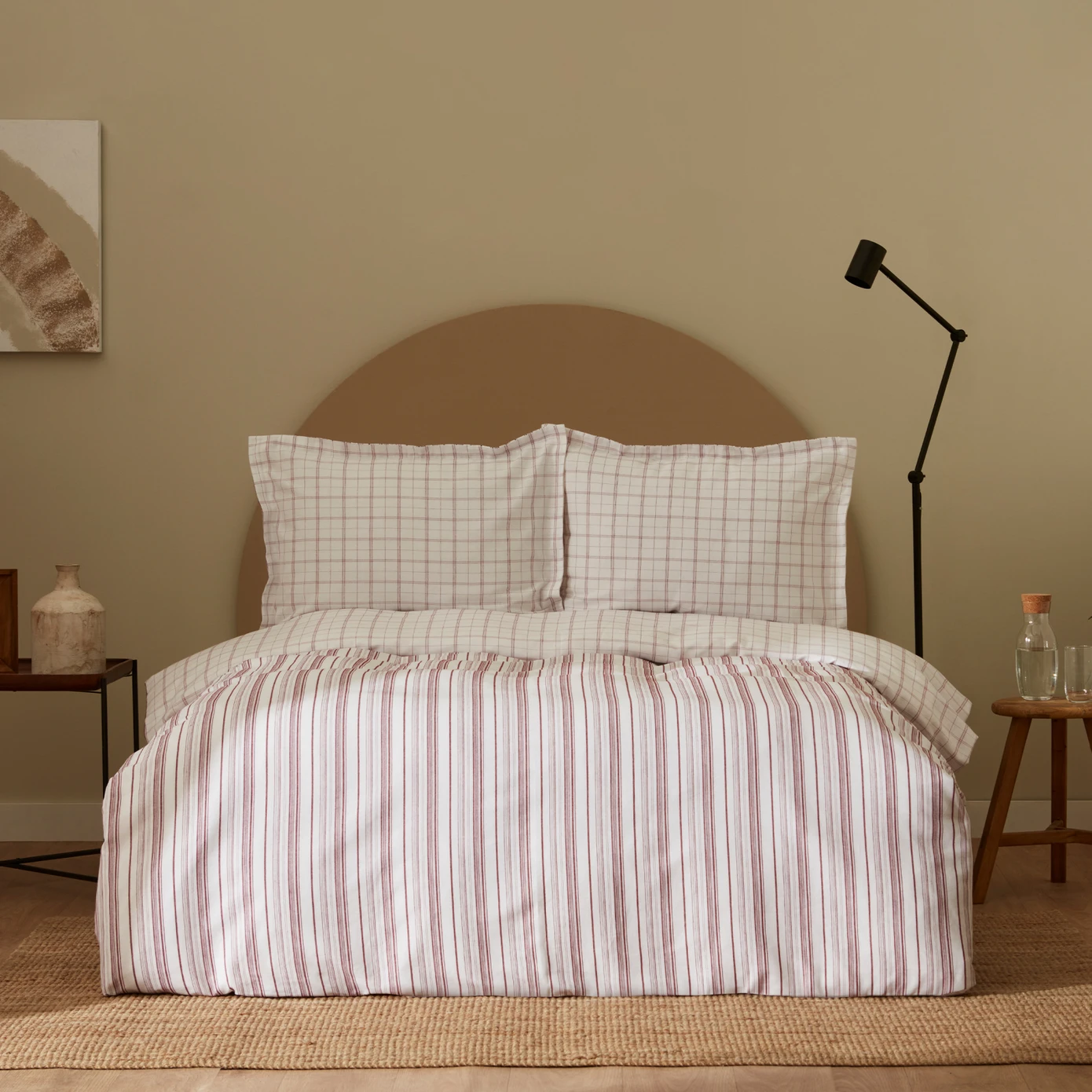 [200.22.01.0038] مجموعة غطاء لحاف GEO Claret Red RECYCLE TEK KS