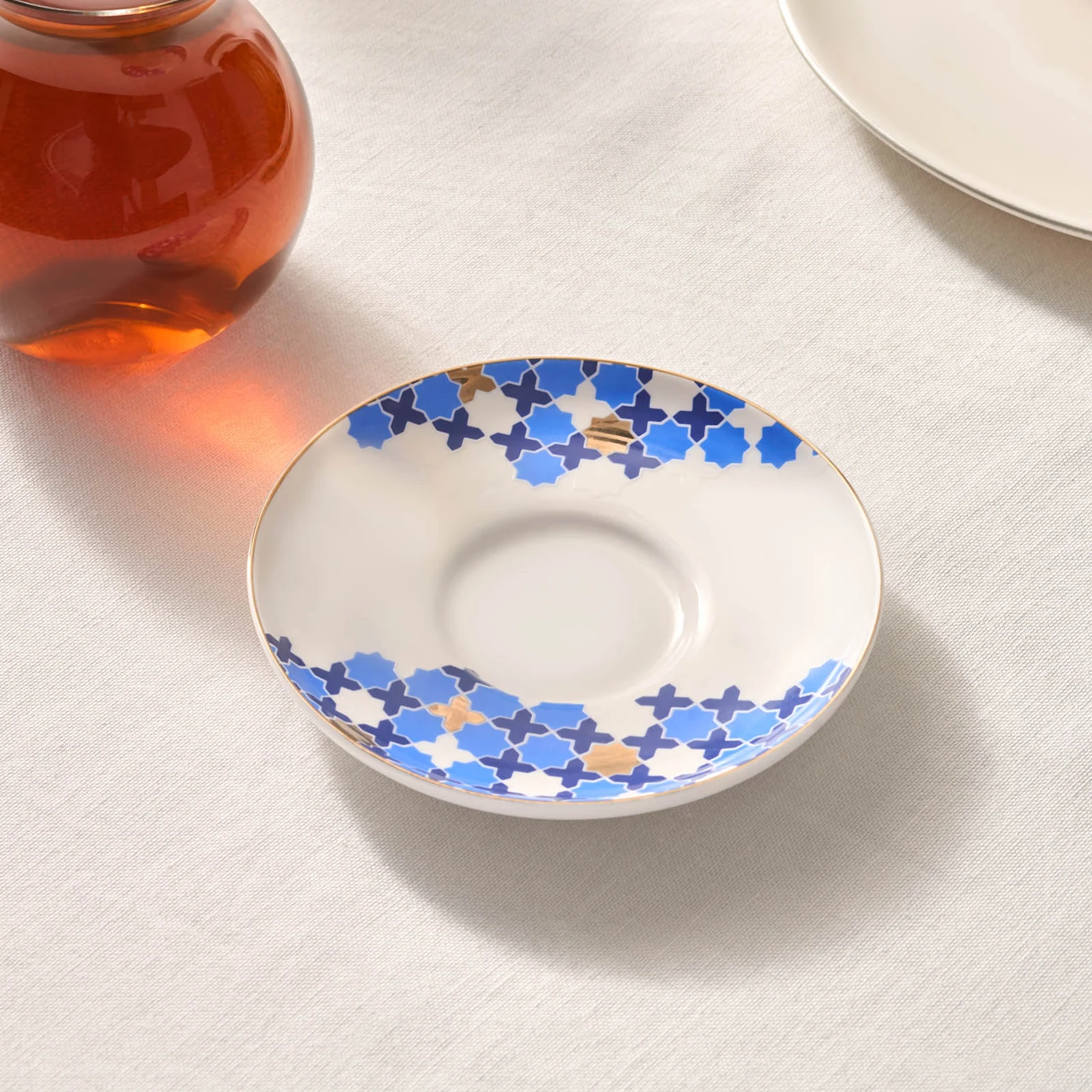 [153.09.01.2795] TATLICAN SELJUK PORCELAIN TEA PLATE FROM KARACA