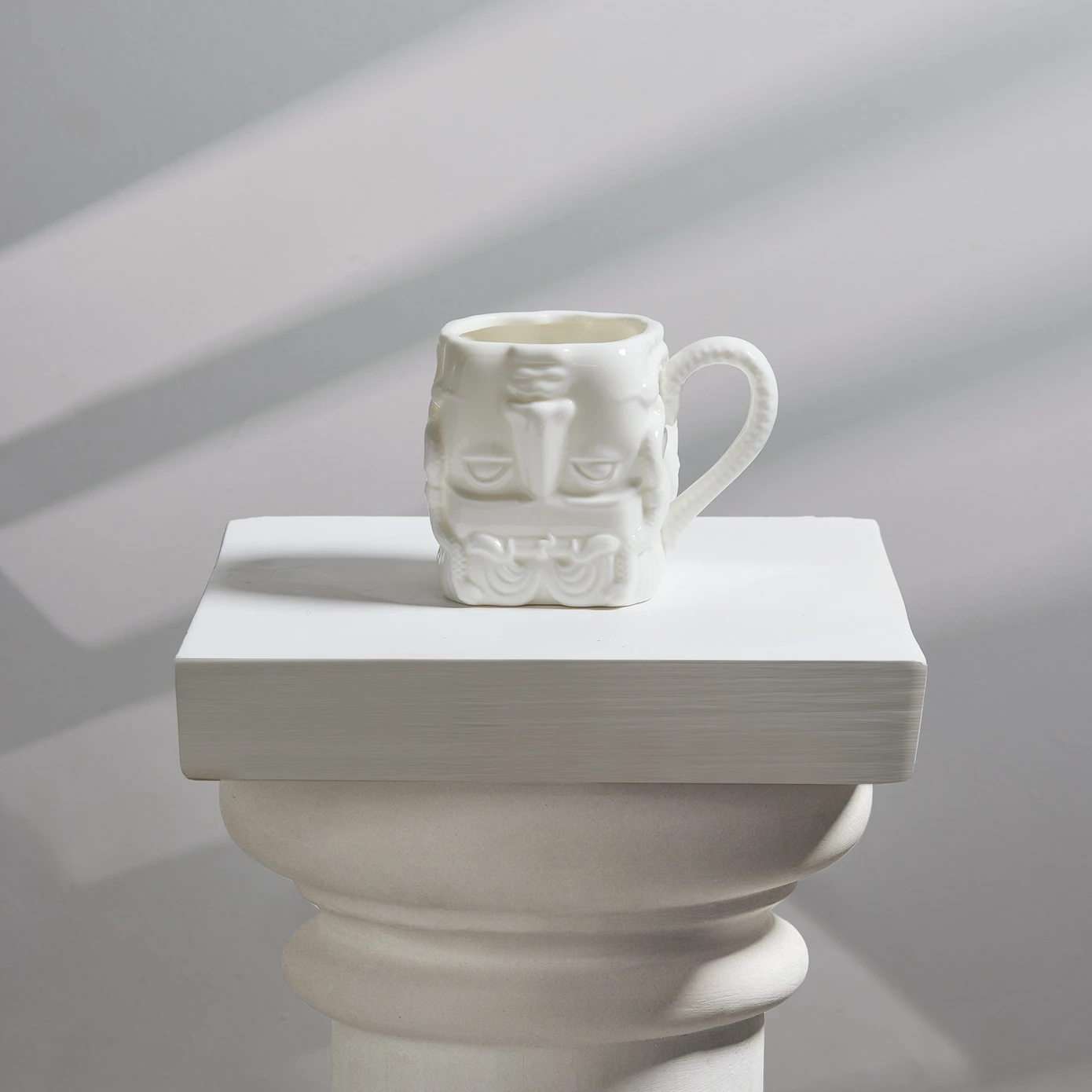 [153.03.06.3925] KARACA X İST COLLECTION MEDUSA MUG