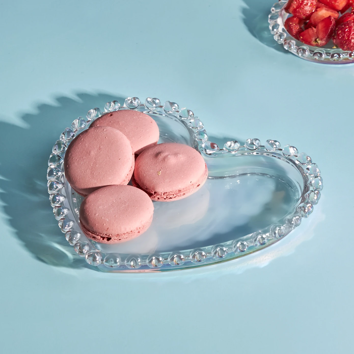 [153.03.06.9908] KARACA RORY GLASS HEART CAKE PLATE 18CM