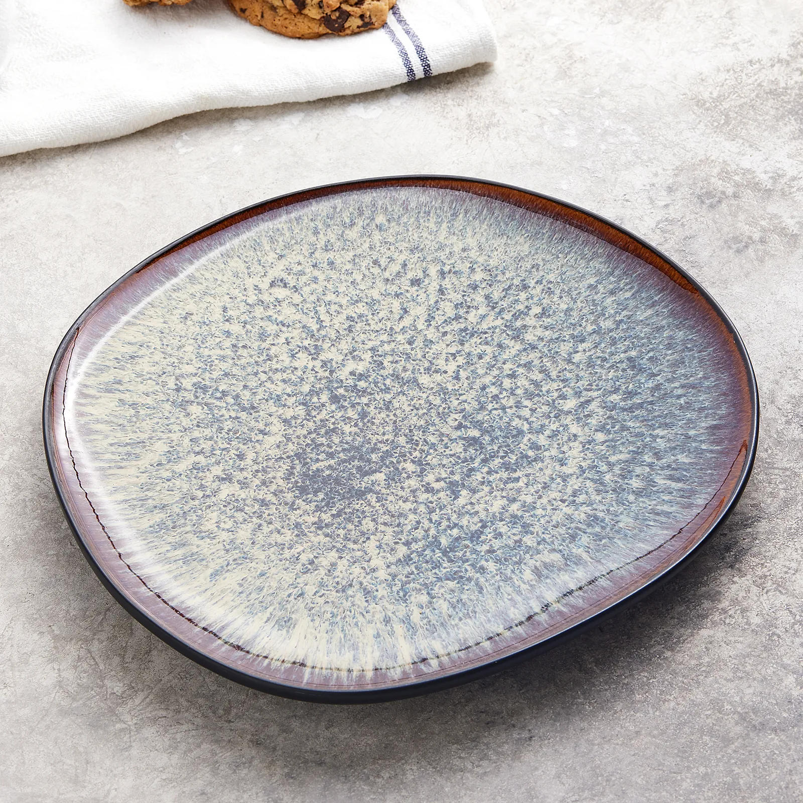 [153.03.06.7233] KARACA BLACK GALACTIC SERVING PLATE