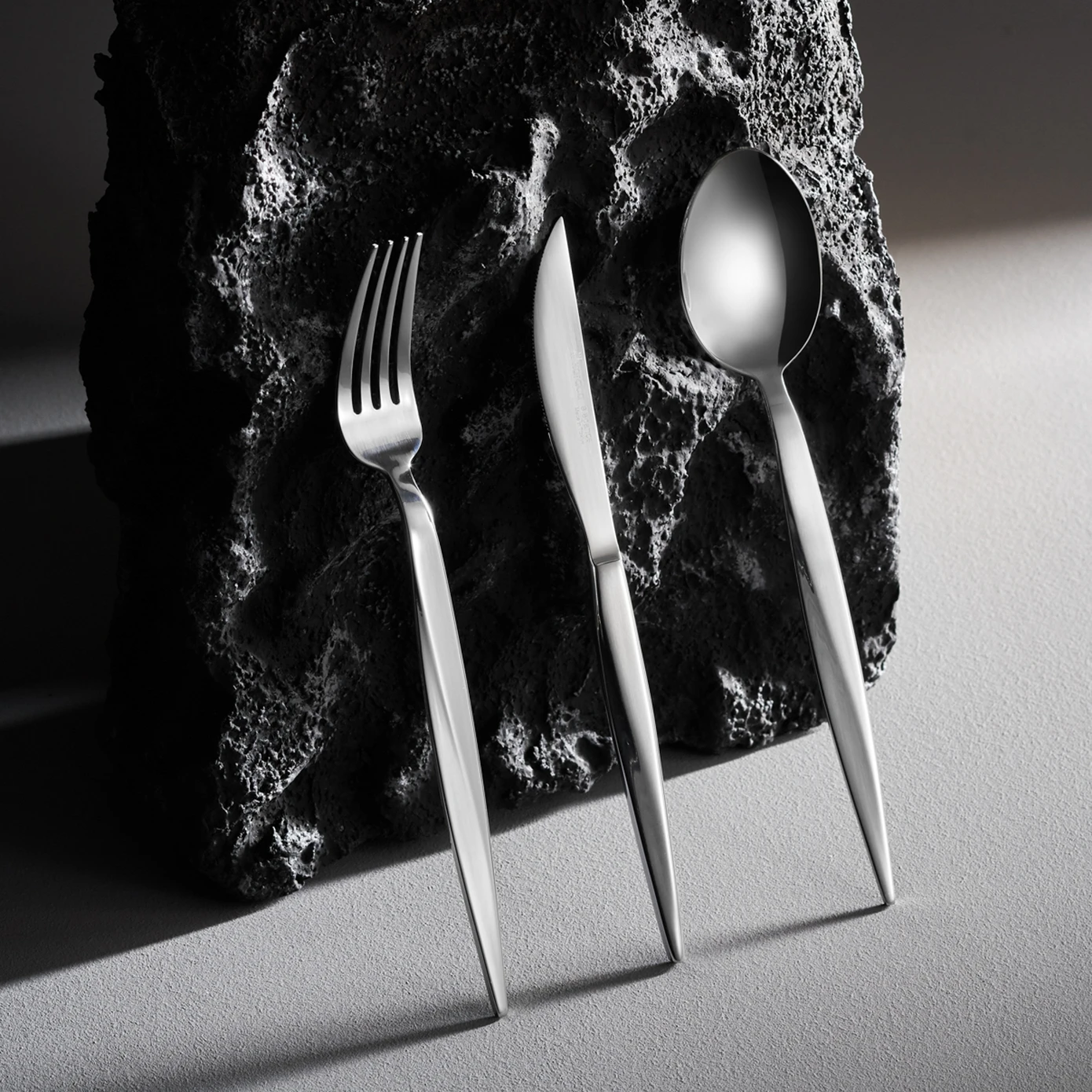 image representing the 12-PEOPLE CUTLERY SET category