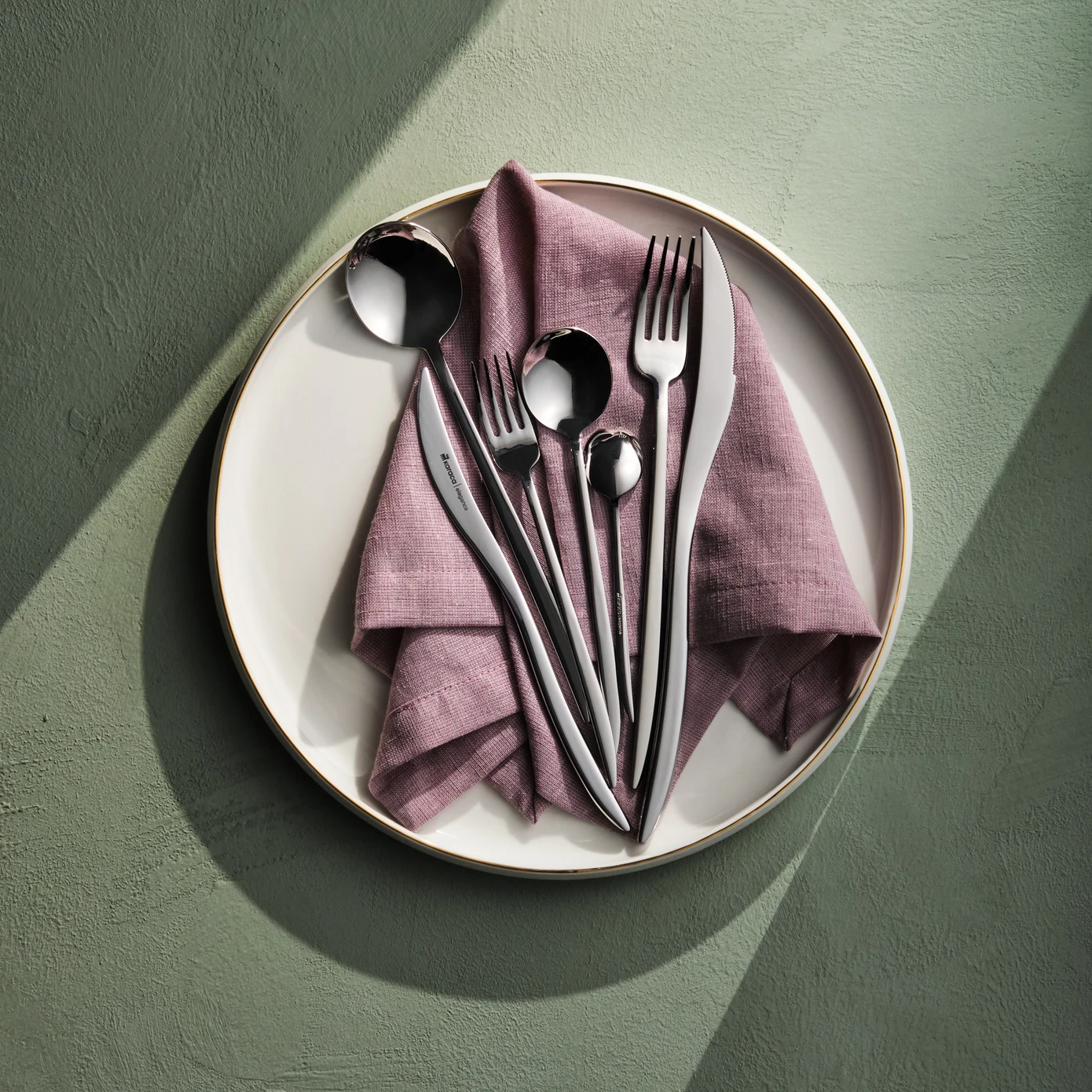 picture representing the 12-PEOPLE CUTLERY SET category