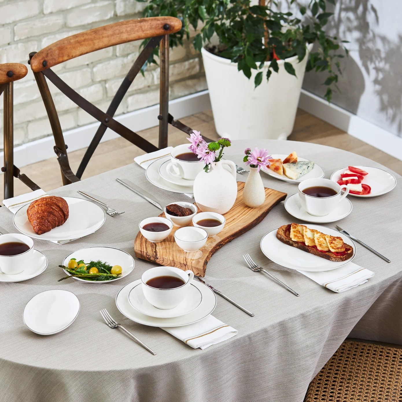 [153.09.01.2933] كاراجا مارسيلو بلاتينيوم 26 قطعة مجموعة الإفطار RND